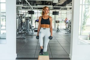 Hip thrust – kluczowe ćwiczenie na silne pośladki i stabilizację