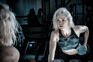 Trening siłowy a endometrioza – jak wpływa na samopoczucie?